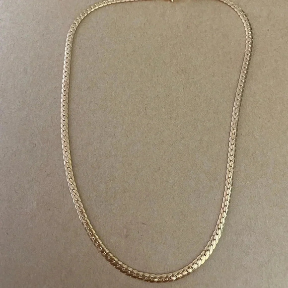 🆕Imitation Pearls Clavicle Snake Bone Chain Layer Necklace🆕 - Picture 9 of 11